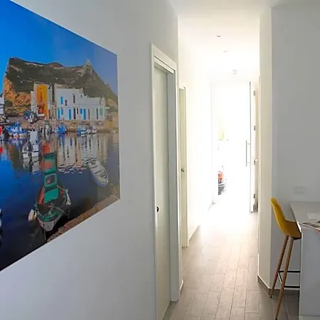 Marconi Bed and Breakfast Φαβινιάνα